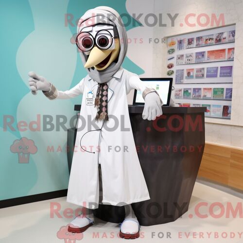 Costume De Mascotte Redbrokoly De Silver Doctor Habillé Avec Une Jupe Longue Et Des Épingles À Châle