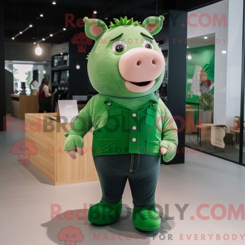 Costume De Mascotte Redbrokoly De Cochon Vert Habillé D Un Pantalon En Velours Côtelé Et De Porte-Clés