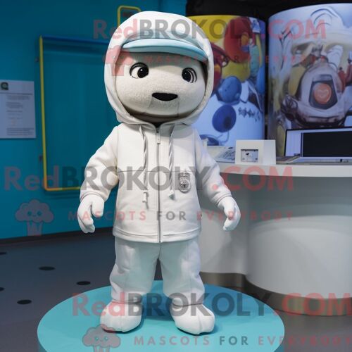 Mascotte Redbrokoly De Docteur Blanc Personnage Habillé Avec Un Sweat À Capuche Et Des Bonnets