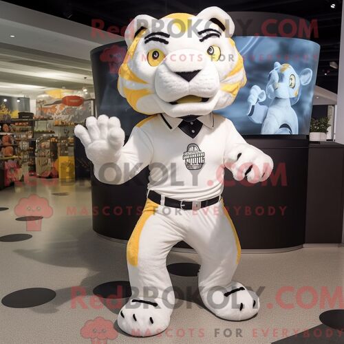 Mascotte Redbrokoly De Tigre À Dents De Sabre Blanc Personnage Habillé Avec Une Barboteuse Et Des Sacs Messager
