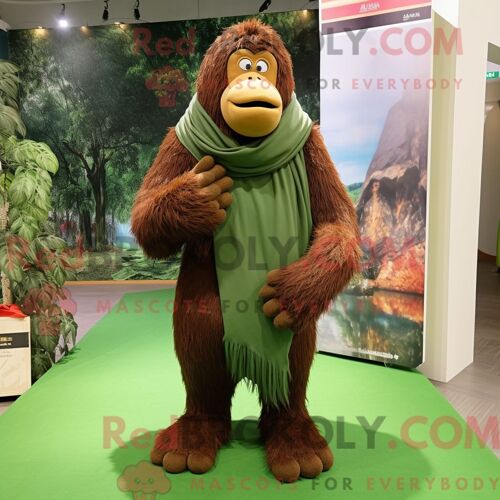 Costume De Mascotte Redbrokoly D Orang-Outan Olive Habillé D Un Legging Et D Une Écharpe