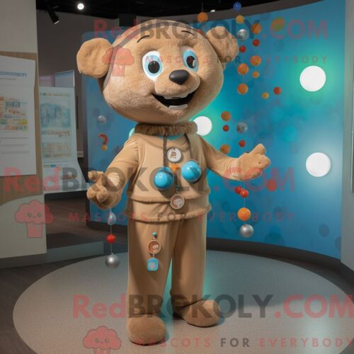 Costume De Mascotte Redbrokoly De Tan Juggle Habillé Avec Une Barboteuse Et Des Colliers