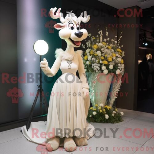 Costume De Mascotte Redbrokoly De Cerf Crème Habillé D Une Robe De Soirée Et De Pinces À Chaussures