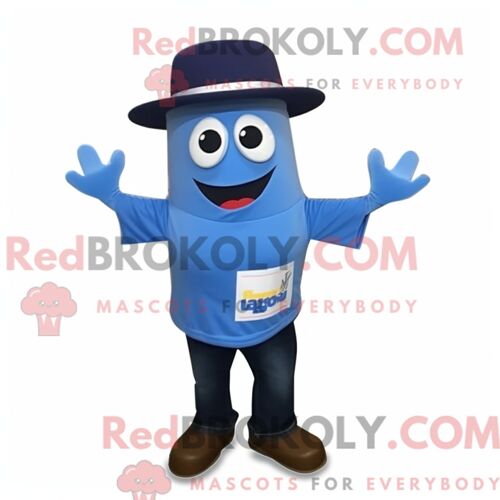 Costume Mascotte Redbrokoly De Moussaka Bleue Personnage Habillé Avec Un T-Shirt À Col En V Et Des Chapeaux