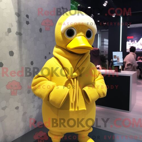 Costume De Mascotte Redbrokoly De Croissant Bleu Habillé D Un T-Shirt De Baseball Et D Épingles À Chapeau