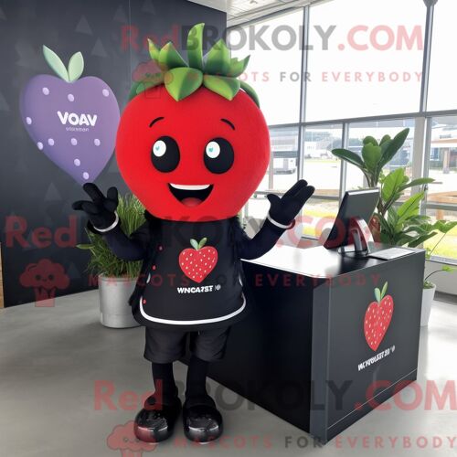 Costume Mascotte Redbrokoly De Fraise Noire Personnage Habillé Avec Un T-Shirt À Col En V Et Des Boucles D Oreilles