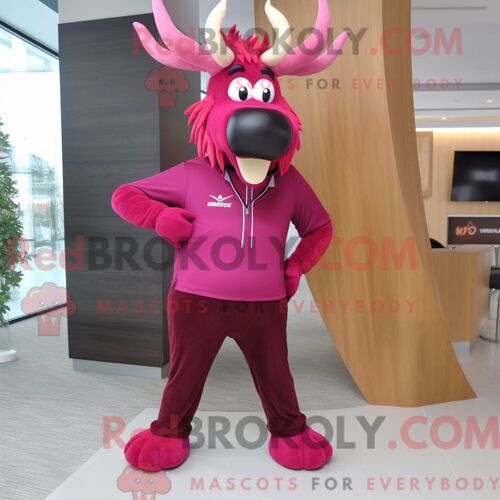 Personnage De Costume De Mascotte Redbrokoly De Canard Marron Habillé Avec Un Short En Jean Et Des Lacets De Chaussures