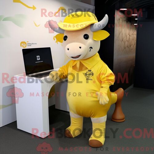 Costume De Mascotte Redbrokoly De B?uf Jaune Stroganoff Personnage Habillé D Une Combishort Et De Sacs Messager