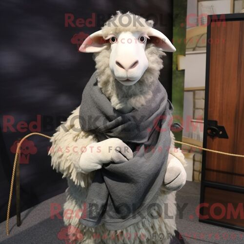 Costume Mascotte Redbrokoly De Mouton Mérinos Gris Personnage Habillé Avec Une Blouse Et Des Clips Pour Écharpe