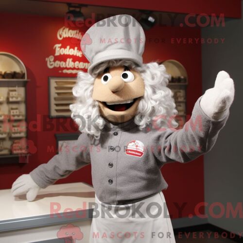 Costume De Mascotte Redbrokoly De Goulash Argenté Personnage Habillé Avec Une Chemise Henley Et Des Casquettes