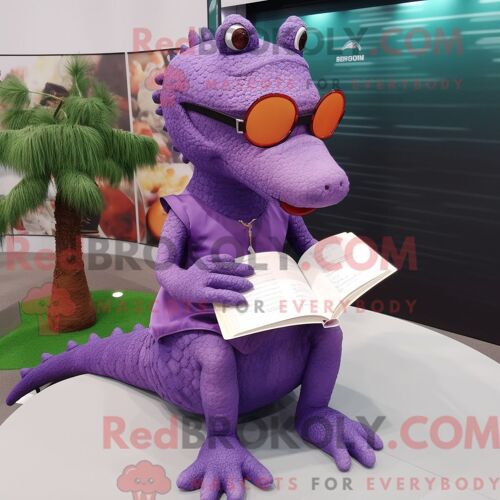 Costume De Mascotte Redbrokoly De Crocodile Violet Habillé D Une Jupe Plissée Et De Lunettes De Lecture