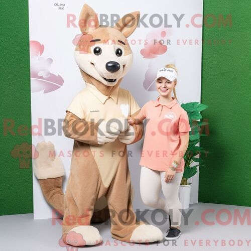 Costume Mascotte Redbrokoly De Magicien Marron Habillé D Un Col Roulé Et De Pochettes De Costume