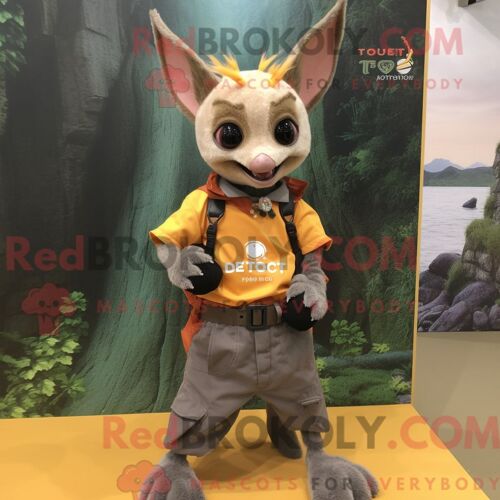Personnage De Costume De Mascotte Redbrokoly De Chauve-Souris De Fruit De Rouille Habillé D Un Gilet Et De Montres-Bracelets