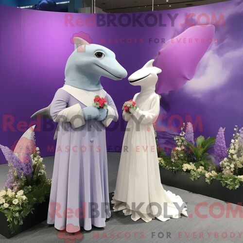 Costume Mascotte Redbrokoly De Dauphin Lavande Personnage Habillé Avec Une Robe De Mariée Et Des Mitaines