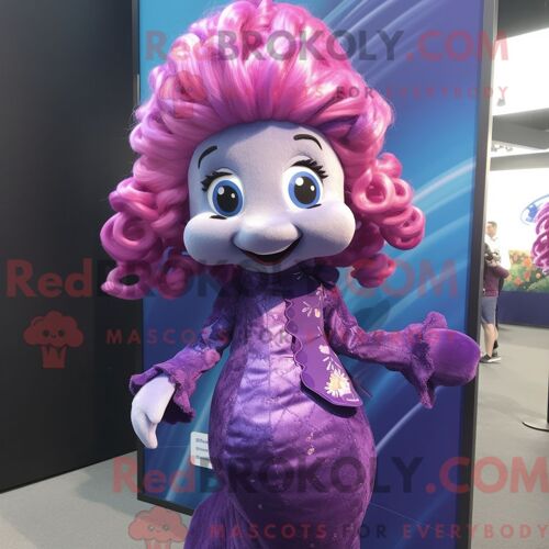 Costume De Mascotte Redbrokoly De Sirène Violette Habillé D Un Gilet Et De Pinces À Cheveux