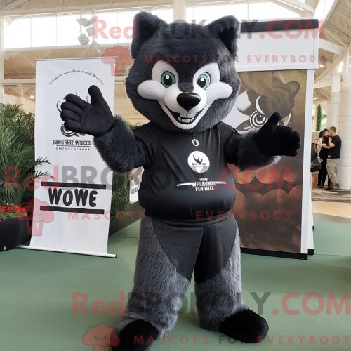 Costume Mascotte Redbrokoly De Sanglier Noir Personnage Habillé Avec Une Robe De Soirée Et Des Bandeaux