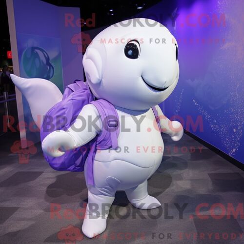 Personnage De Costume De Mascotte Redbrokoly De Béluga Lavande Habillé Avec Un Rash Guard Et Des Sacs À Dos