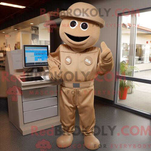 Personnage De Costume De Mascotte Redbrokoly D Ordinateur Beige Habillé Avec Une Combinaison Et Des Ceintures