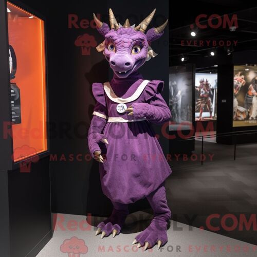 Costume Mascotte Redbrokoly Chupacabra Violet Personnage Habillé Avec Une Mini Robe Et Des Ceintures