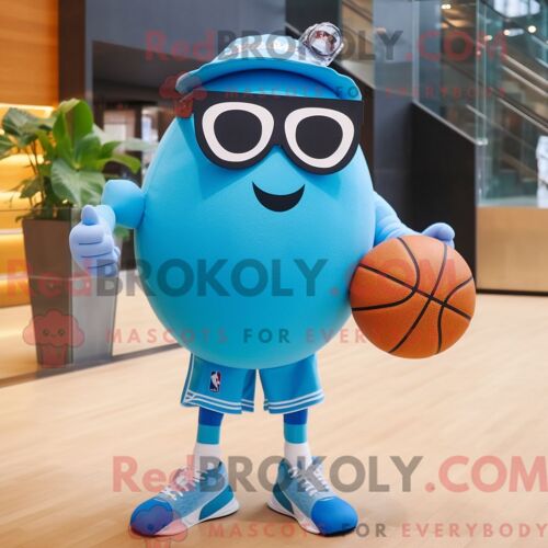 Costume Mascotte Redbrokoly De Ballon De Basket Bleu Ciel Habillé Avec Un T-Shirt Et Des Lunettes De Soleil