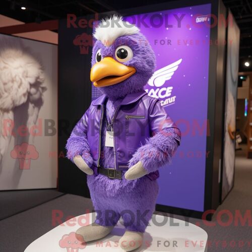 Personnage De Mascotte Redbrokoly De Colombe Violette Habillé D Une Veste De Moto Et D Épingles À Châle