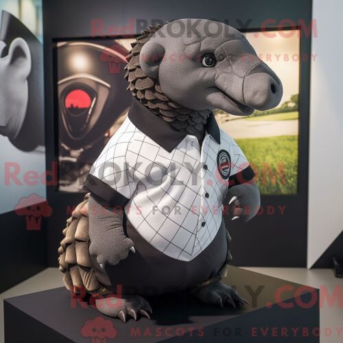 Costume De Mascotte Redbrokoly De Navy Seal Bleu Ciel Habillé D Une Robe Fourreau Et De Pinces À Chaussures