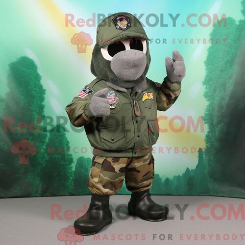 Costume De Mascotte Redbrokoly De Framboise Crème Personnage Habillé D Un Blouson Aviateur Et De Châles