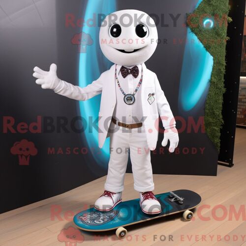 Costume Mascotte Redbrokoly De Skateboard Blanc Personnage Habillé D Un Blazer Et De Colliers