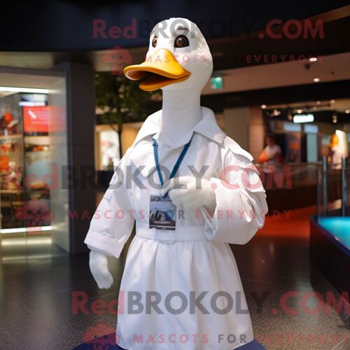 Costume Mascotte Redbrokoly D Oie Blanche Personnage Habillé Avec Une Chemise En Popeline Et Des Colliers