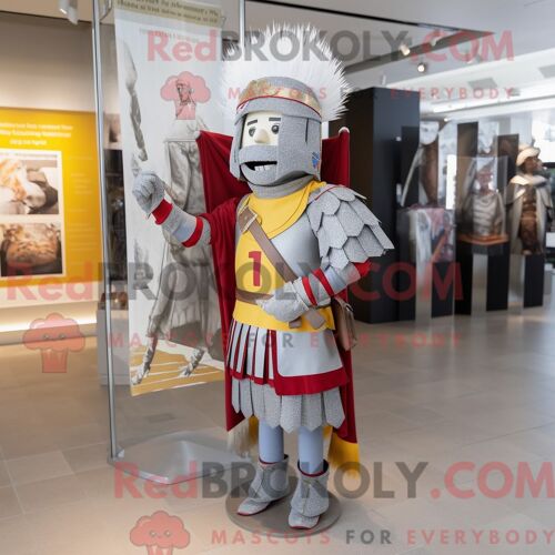 Costume De Mascotte Redbrokoly De Smilodon Bleu Ciel Habillé Avec Un Short Cargo Et Des Épingles À Cheveux
