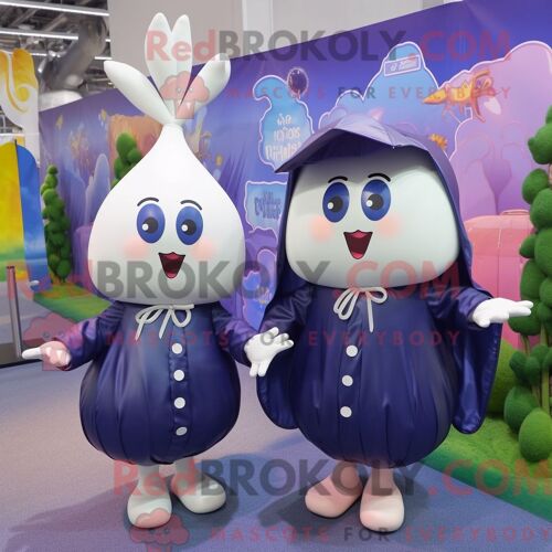 Costume De Mascotte Redbrokoly D Oignon Bleu Marine Habillé D Un Imperméable Et D Épingles À Cheveux