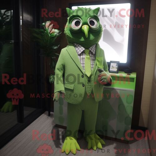 Costume De Mascotte Redbrokoly Rose Orange Habillé D Une Combishort Et D Épingles À Châle