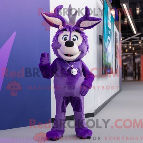 Costume De Mascotte Redbrokoly De Filet De Volley-Ball Vert Personnage Habillé Avec Un Jean Skinny Et Des Broches