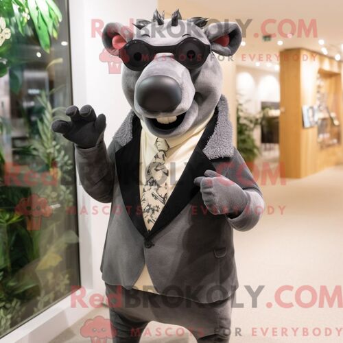 Costume De Mascotte Redbrokoly De Tapir Habillé D Une Veste De Costume Et De Lunettes