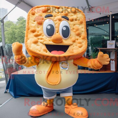 Personnage De Costume De Mascotte Redbrokoly De Sandwich Au Fromage Grillé Aux Pêches Habillé Avec Un Short En Jean Et Des Épinglettes
