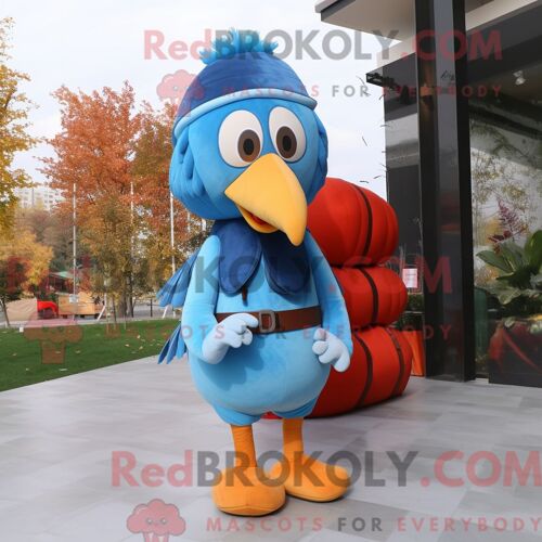 Personnage De Costume De Mascotte Redbrokoly D Abricot De Pêche Habillé Avec Une Chemise Habillée Et Des Sacs À Dos