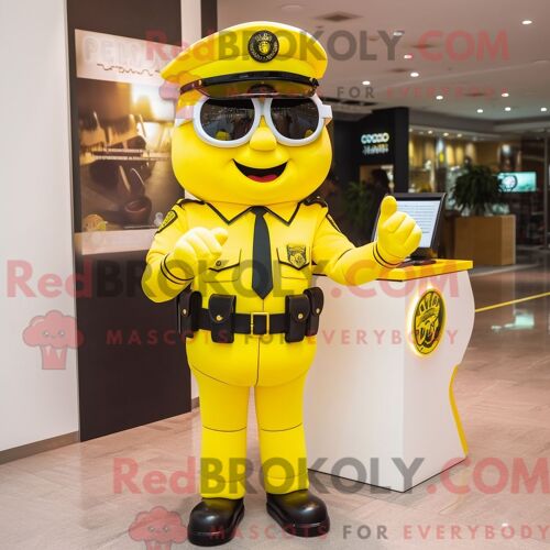 Costume De Mascotte Redbrokoly D Officier De Police Jaune Habillé D Un Polo Et De Portefeuilles