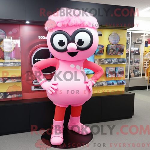 Costume Mascotte Redbrokoly De Cyclope Rose Personnage Habillé Avec Un Legging Et Des Pinces À Chaussures