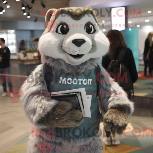 Costume De Mascotte Redbrokoly De Marmotte Argentée Habillé D Un T-Shirt Graphique Et De Broches