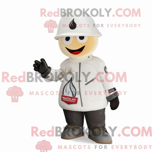 Mascotte Redbrokoly De Personnage De Poire Blanche Habillé Avec Une Veste De Moto Et Des Casquettes