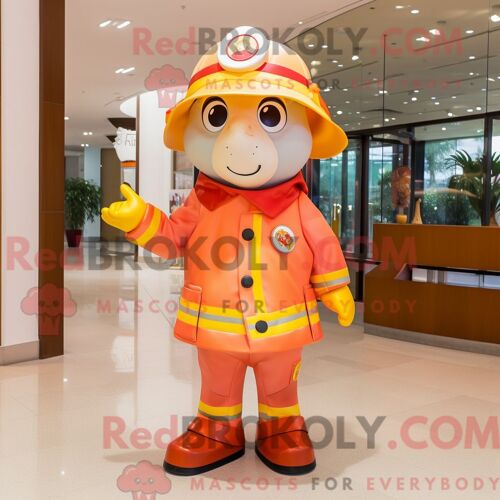 Personnage De Costume De Mascotte Redbrokoly D Ordinateur Doré Habillé Avec Une Robe Midi Et Des Foulards