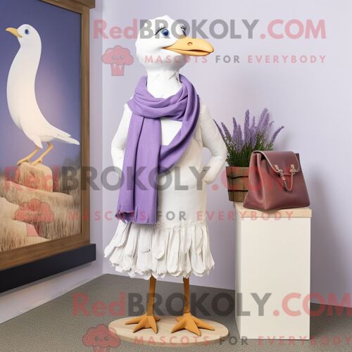 Costume De Mascotte Redbrokoly De Mouette Lavande Habillé Avec Un Jean De Maman Et Des Clips D Écharpe