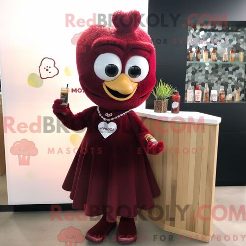 Costume De Mascotte Redbrokoly De Maroon Heart Habillé Avec Une Robe De Cocktail Et Des Colliers