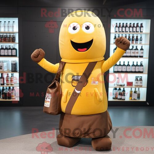 Personnage De Costume De Mascotte Redbrokoly De Bouteille De Moutarde Marron Habillé Avec Un Blouson Aviateur Et Des Sacs Fourre-Tout