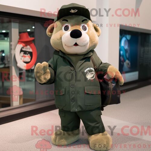 Costume De Mascotte Redbrokoly De Navy Seal Vert Forêt Habillé D Un Blouson Aviateur Et De Sacs Fourre-Tout