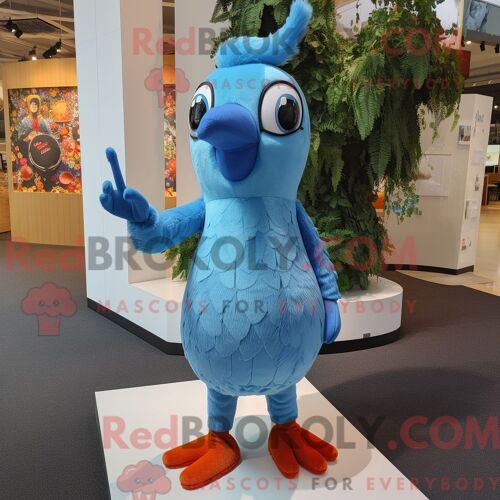 Costume De Mascotte Redbrokoly De Pic Bleu Ciel Habillé D Une Combishort Et D Épingles À Cheveux