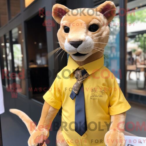 Costume De Mascotte Redbrokoly De Jaguarundi Jaune Citron Habillé D Une Chemise Oxford Et De Boutons De Manchette