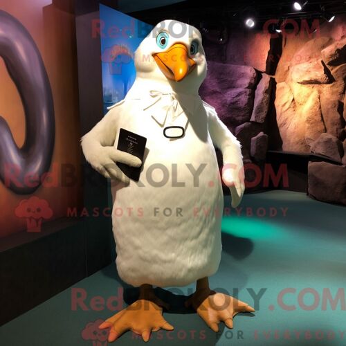 Costume De Mascotte Redbrokoly De Pingouin Blanc Habillé D Une Robe Droite Et De Ceintures