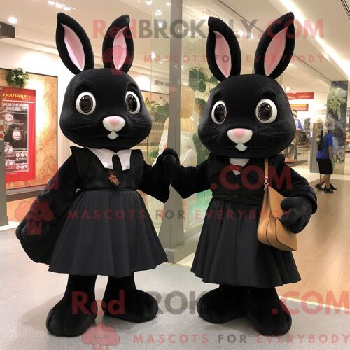 Costume Mascotte Redbrokoly De Lapin Noir Habillé D Une Mini Robe Et De Sacs Messager