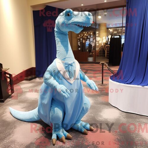 Costume Mascotte Redbrokoly De Brachiosaure Bleu Ciel Personnage Habillé D Une Robe De Bal Et De Pochettes De Costume